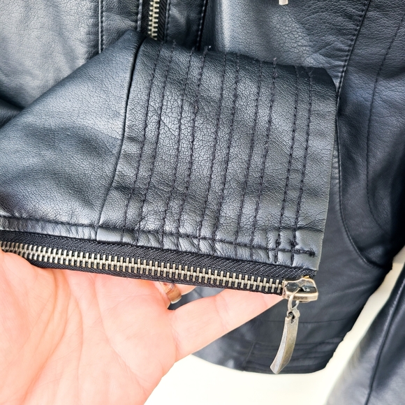 ➕Mossimo➕ Black Vegan Leather Moto Jacket - Picture 5 of 5